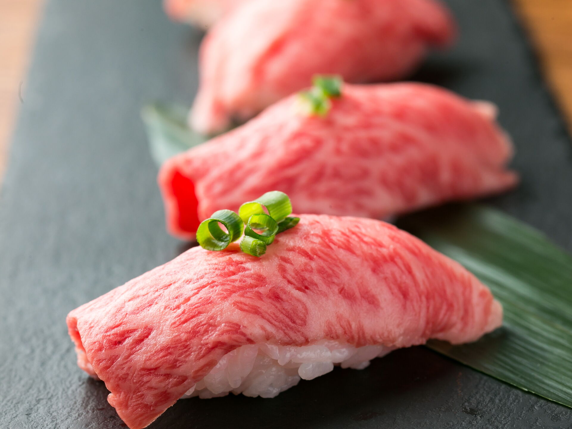 黒毛和牛のあぶり寿司